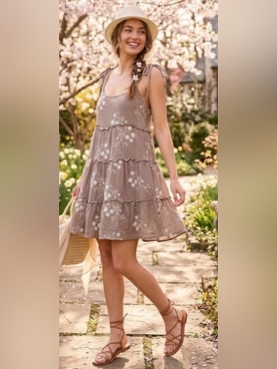 Speechless Dresses & Skirts - Juniors' Speechless Floral Sleeveless Shift Mini Dress
